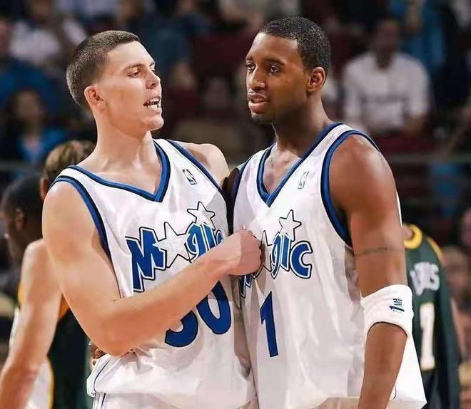 始终倾斜于 始终倾斜于